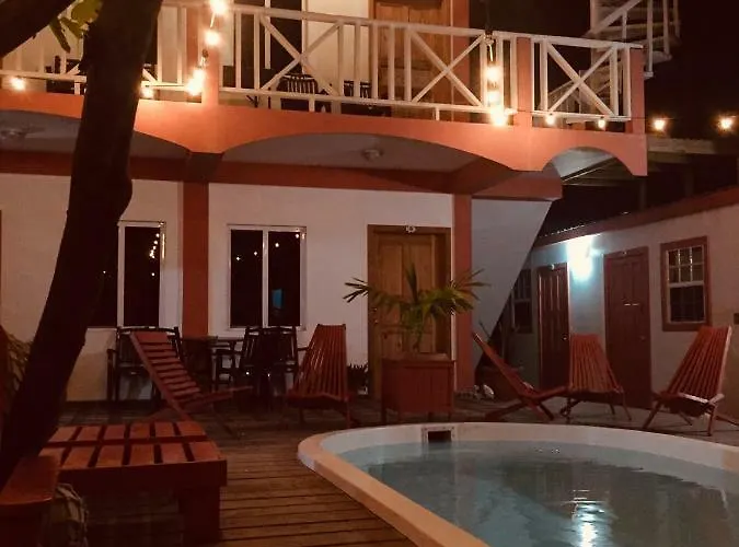 Hotel Ambergris Sunset 3*